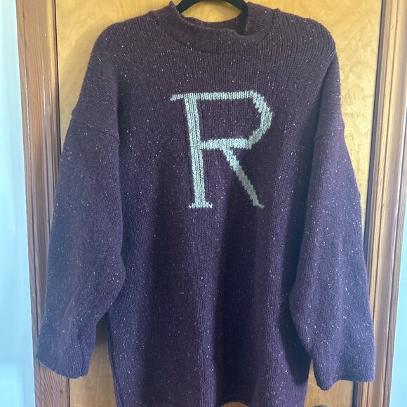 The Wizarding World of Harry Potter Universal Studios - Green Sweater with R - Picture 1 of 2